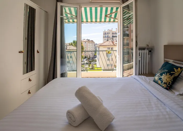 Apartament 2 Pieces Proche Aeroport Nicea
