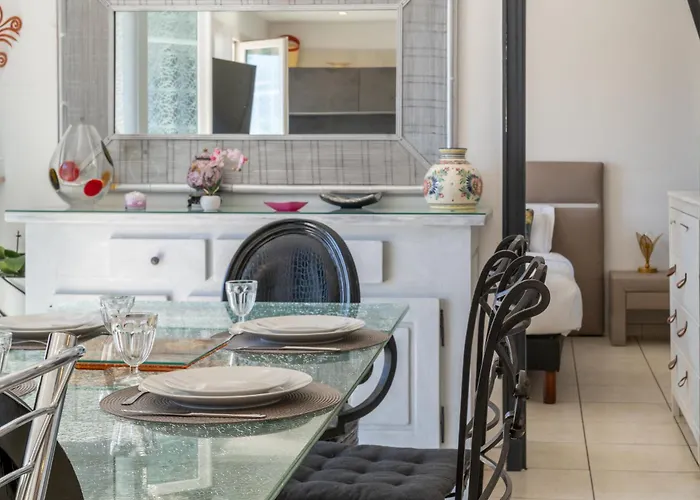 2 Pieces Proche Aeroport * Nizza
