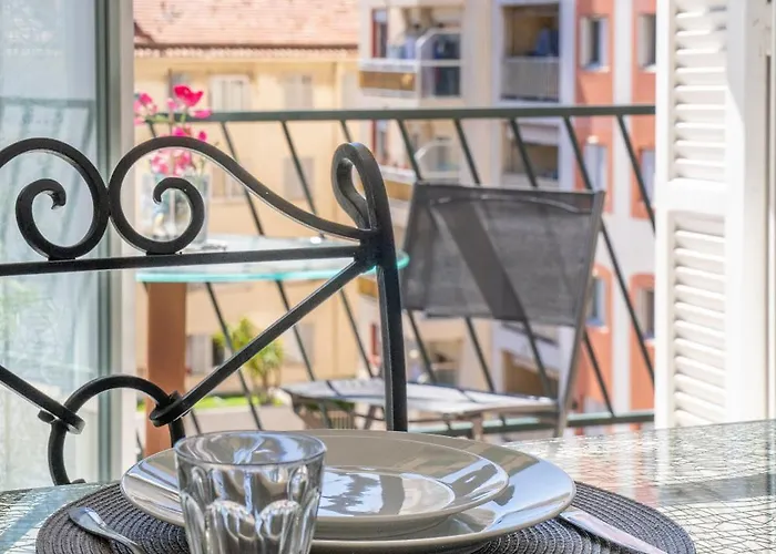 2 Pieces Proche Aeroport *